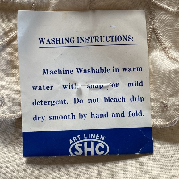 NWT one size Elegant cotton cream apron by the Sam Hedaya Company - Picture 6 of 9